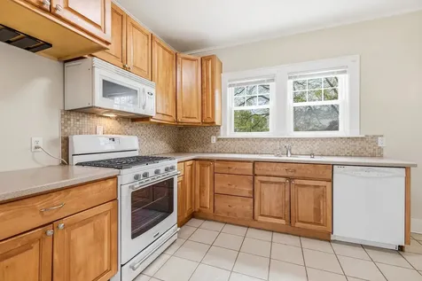160 S Hill Dubuque IA 52001