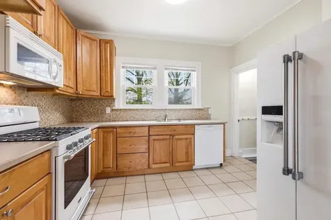 160 S Hill Dubuque IA 52001