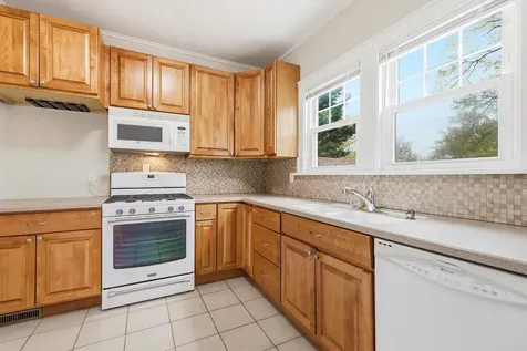 160 S Hill Dubuque IA 52001