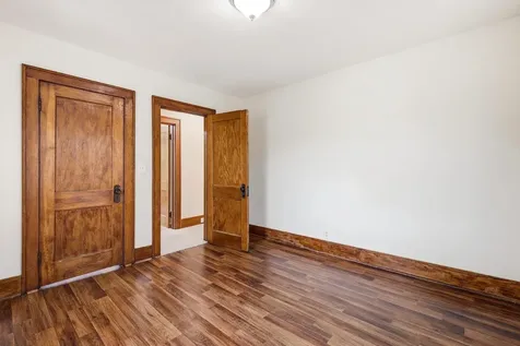 160 S Hill Dubuque IA 52001