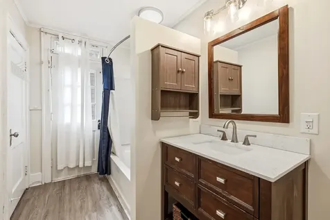 160 S Hill Dubuque IA 52001