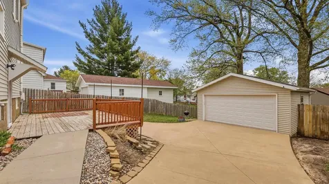 160 S Hill Dubuque IA 52001