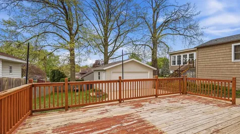 160 S Hill Dubuque IA 52001