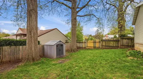 160 S Hill Dubuque IA 52001