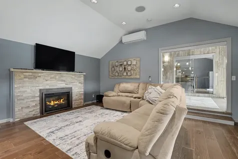 2582 220th Delhi IA 52222-0000
