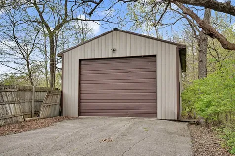 2582 220th Delhi IA 52222-0000
