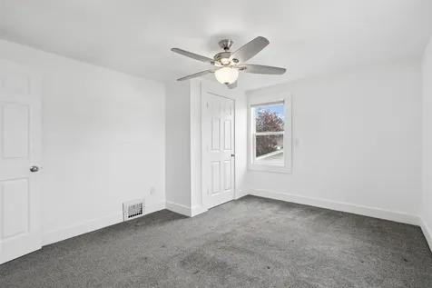 504 2nd Avenue NW Cascade IA 52033