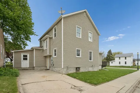 504 2nd Avenue NW Cascade IA 52033