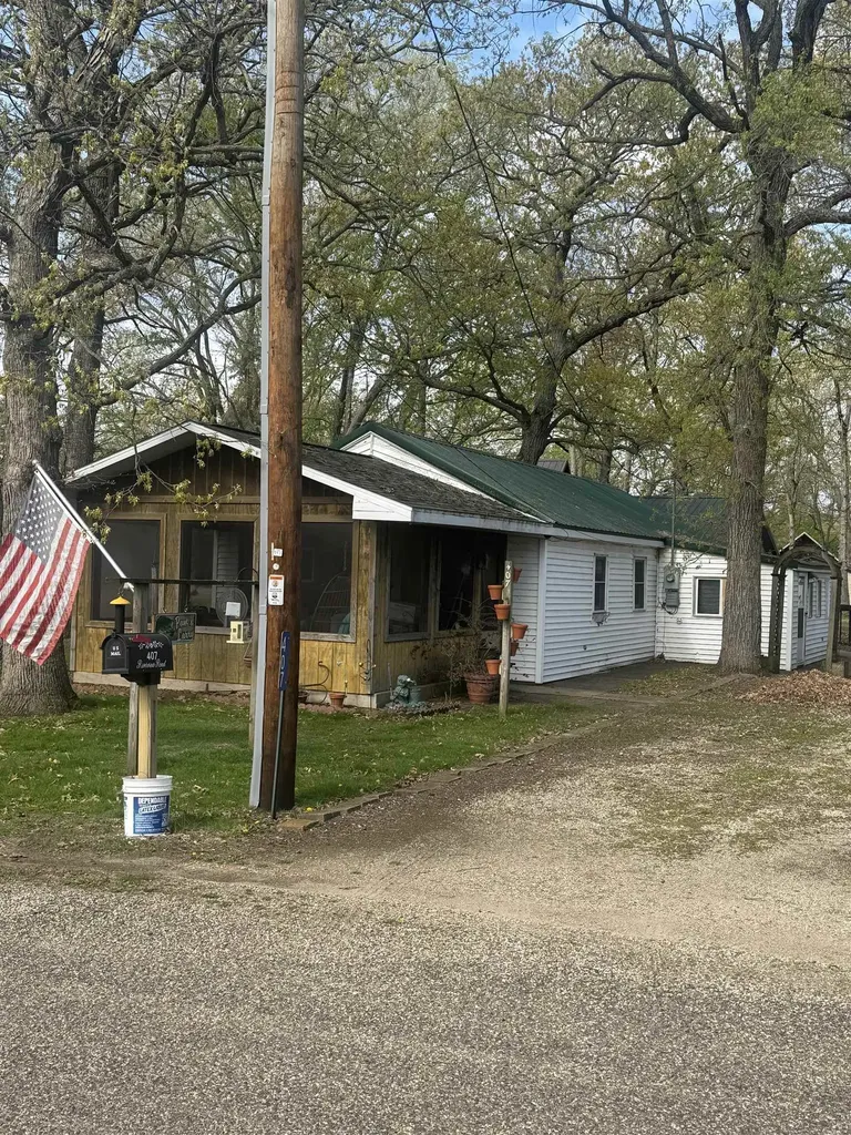 407 River View Guttenberg IA 52052