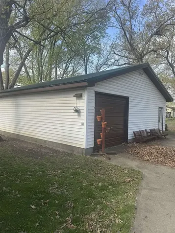 407 River View Guttenberg IA 52052