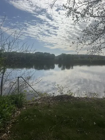 407 River View Guttenberg IA 52052