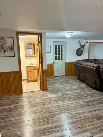 111 Sunset Guttenberg IA 52052