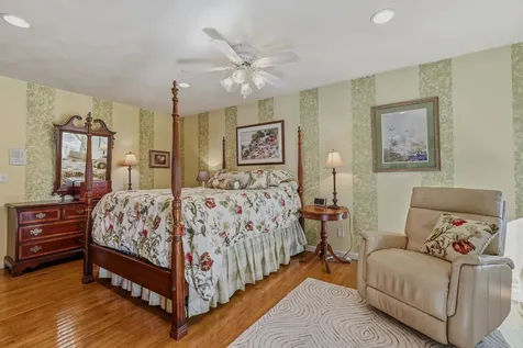 16408 Coventry Dubuque IA 52001