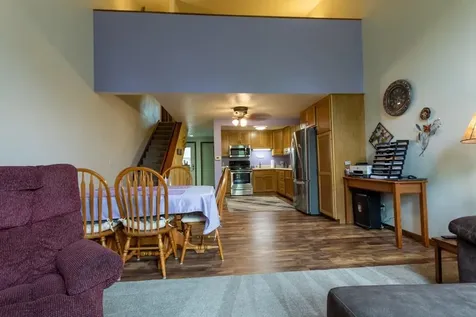 880 Stone Ridge Dubuque IA 52001