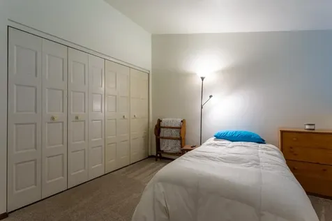 880 Stone Ridge Dubuque IA 52001