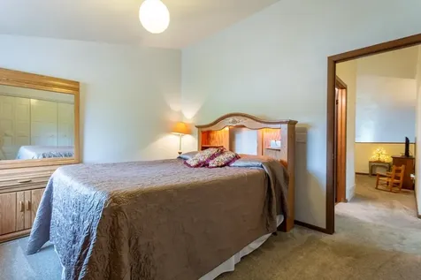 880 Stone Ridge Dubuque IA 52001