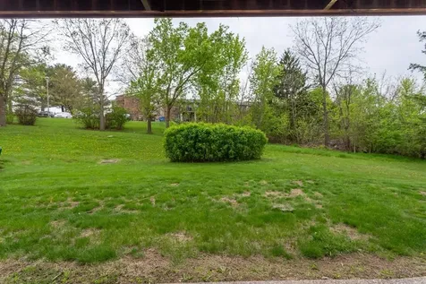 880 Stone Ridge Dubuque IA 52001