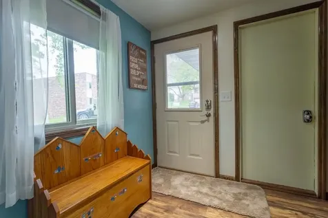 880 Stone Ridge Dubuque IA 52001