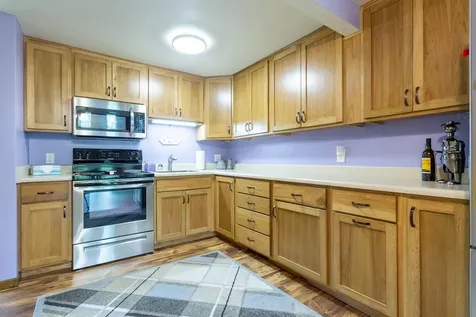 880 Stone Ridge Dubuque IA 52001