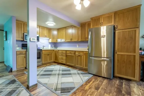 880 Stone Ridge Dubuque IA 52001