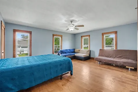 303 SE 5th Dyersville IA 52040