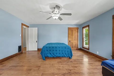 303 SE 5th Dyersville IA 52040