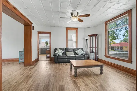 303 SE 5th Dyersville IA 52040