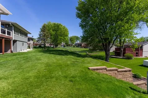 2068 Rosemont Dubuque IA 52002