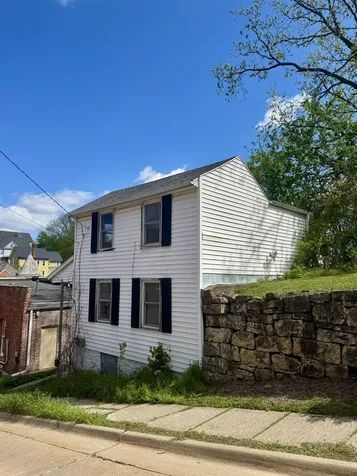 1360 Dell Dubuque IA 52001