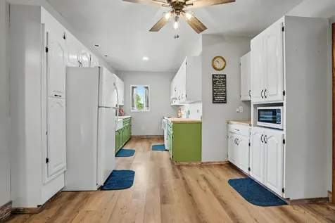 704 2nd Avenue SE Dyersville IA 52040