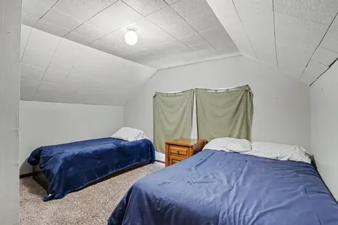 704 2nd Avenue SE Dyersville IA 52040