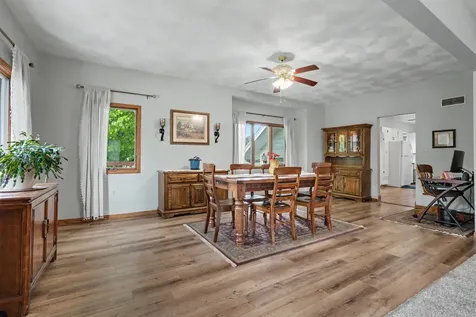 704 2nd Avenue SE Dyersville IA 52040