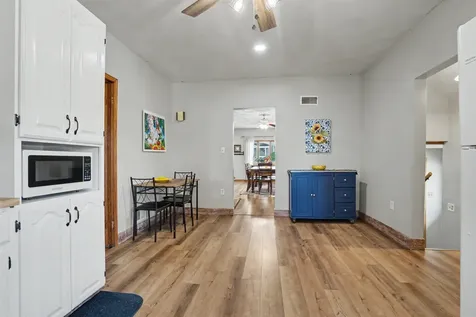 704 2nd Avenue SE Dyersville IA 52040