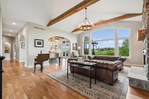 2101 Wedgewood Dubuque IA 52002