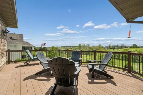 2101 Wedgewood Dubuque IA 52002
