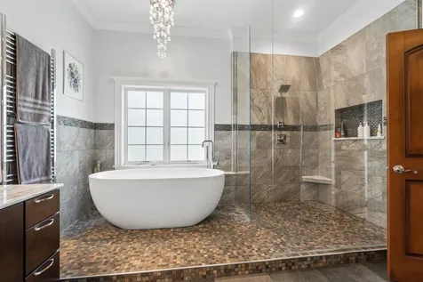 2101 Wedgewood Dubuque IA 52002