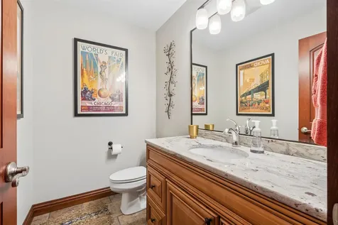 2101 Wedgewood Dubuque IA 52002
