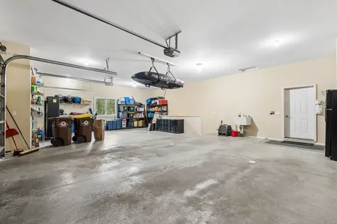 2101 Wedgewood Dubuque IA 52002