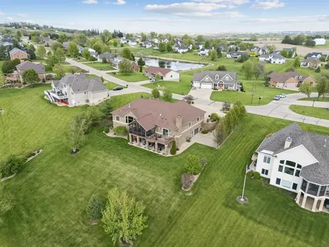 2101 Wedgewood Dubuque IA 52002