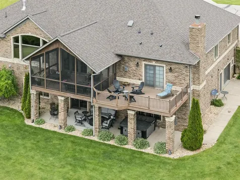 2101 Wedgewood Dubuque IA 52002