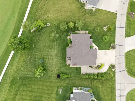 2101 Wedgewood Dubuque IA 52002