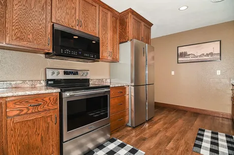 30824 Olde Hawkeye Dyersville IA 52040