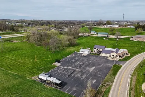 30824 Olde Hawkeye Dyersville IA 52040