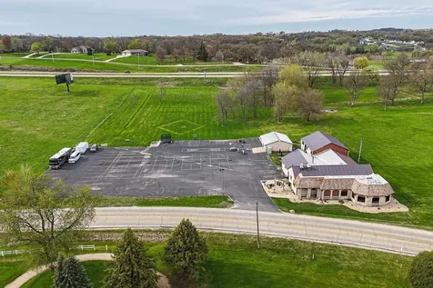 30824 Olde Hawkeye Dyersville IA 52040