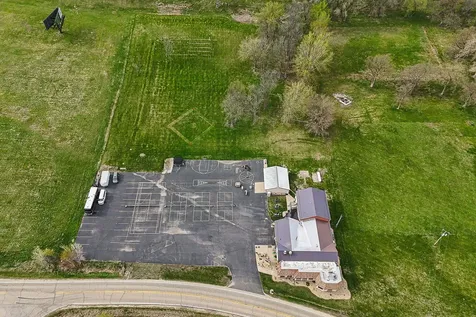 30824 Olde Hawkeye Dyersville IA 52040