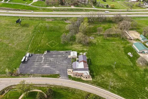 30824 Olde Hawkeye Dyersville IA 52040
