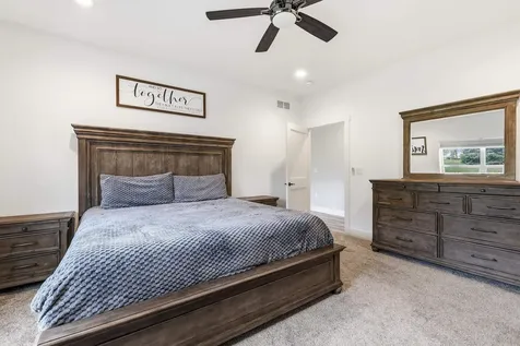 16392 Country View Dubuque IA 52001