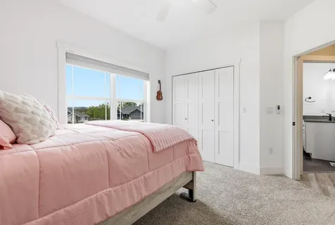 16392 Country View Dubuque IA 52001