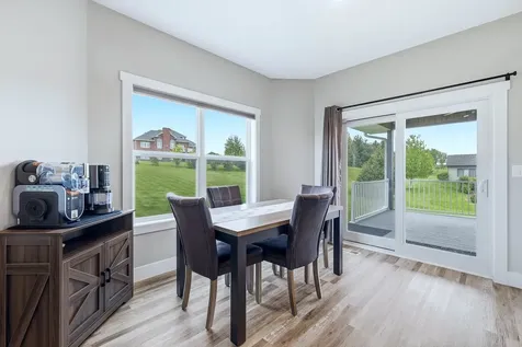 16392 Country View Dubuque IA 52001