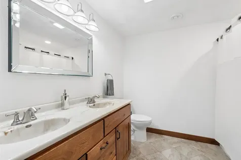 2179 267 Delhi IA 52223-0000